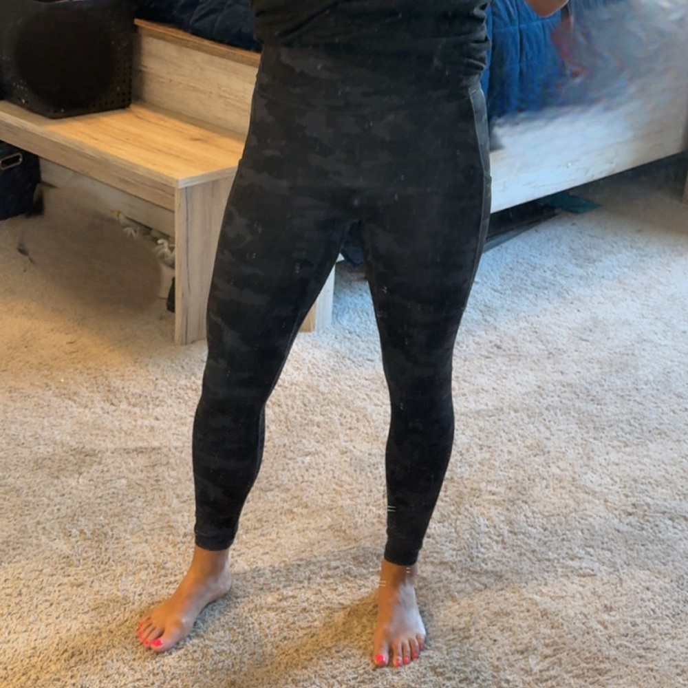 Fabletics: Anywhere Motion365+ High Wasted Pocket Legging